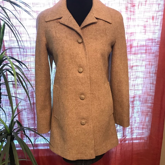 Saxton Hill Jackets & Blazers - VTG Saxton Hill Pure %100 Virgin wool coat.